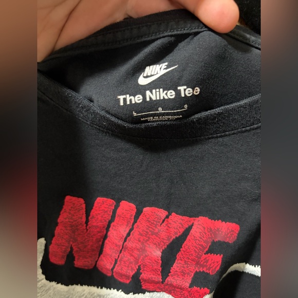 Nike Men's Dark Gray Tee with Red Logo - Picture 2 of 5